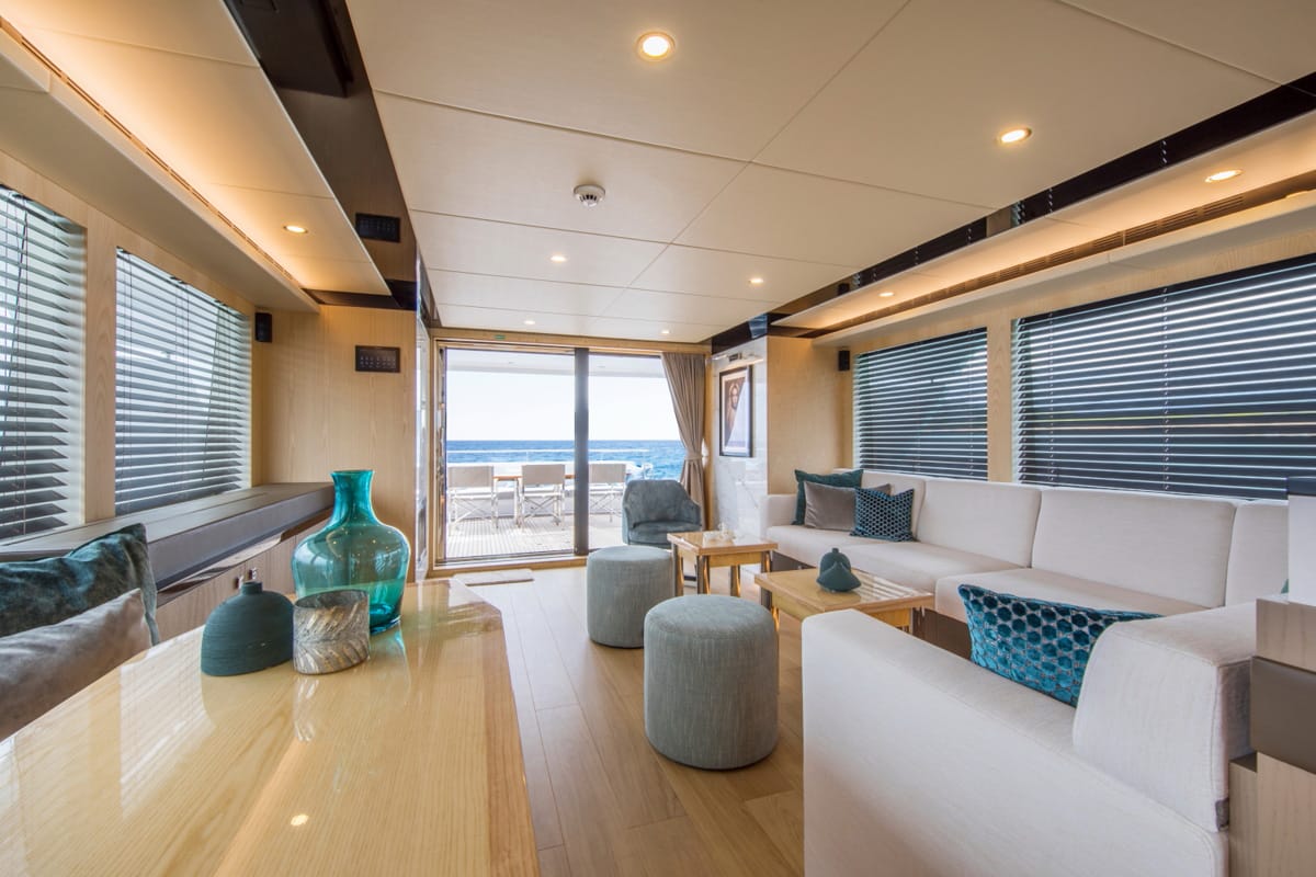 VANQUISH VQ82 - SEA STORY