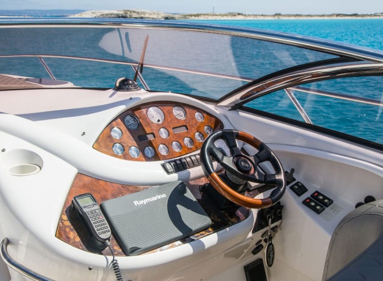 SUNSEEKER SUPERHAWK 40 GREAT NEWS