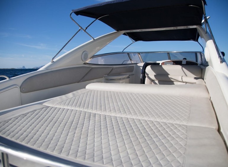 SUNSEEKER SUPERHAWK 43 LADYBOSS