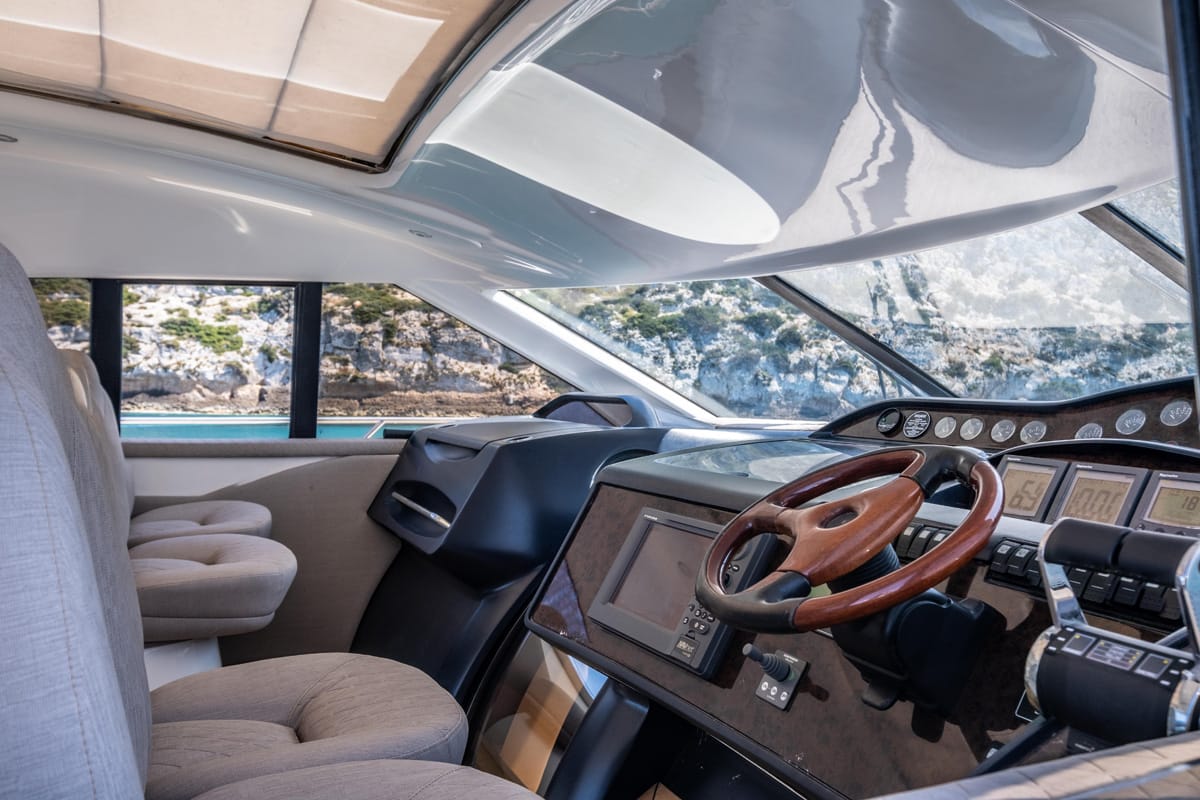 PRINCESS V65 - FREEDOM